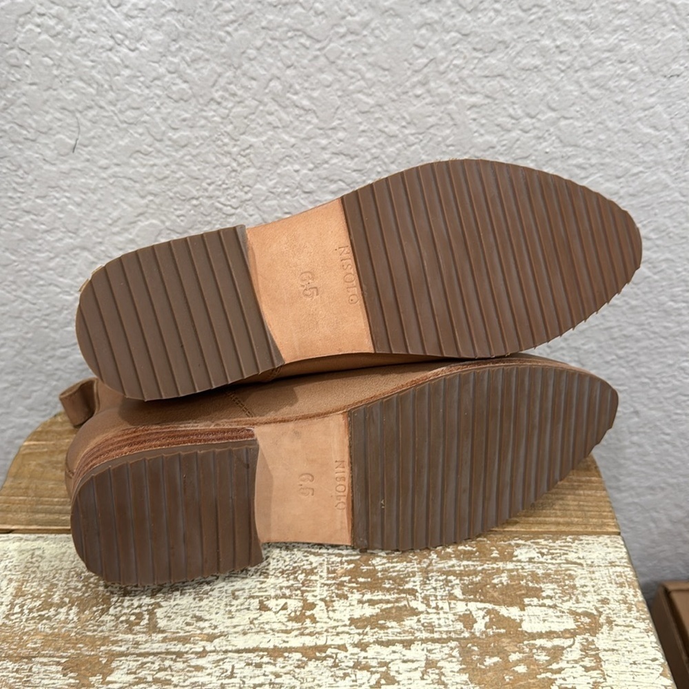 Nisolo Everyday Chelsea Boot Almond Size 6.5 - Picture 7 of 7